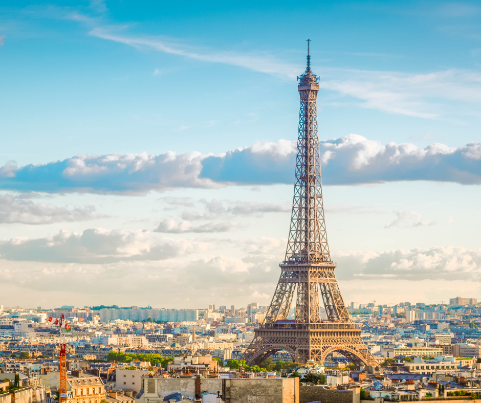 Discover the Magic of Paris with Traveleon Agency: Flights, Visa Assistance & Group Tours Tailored for You
